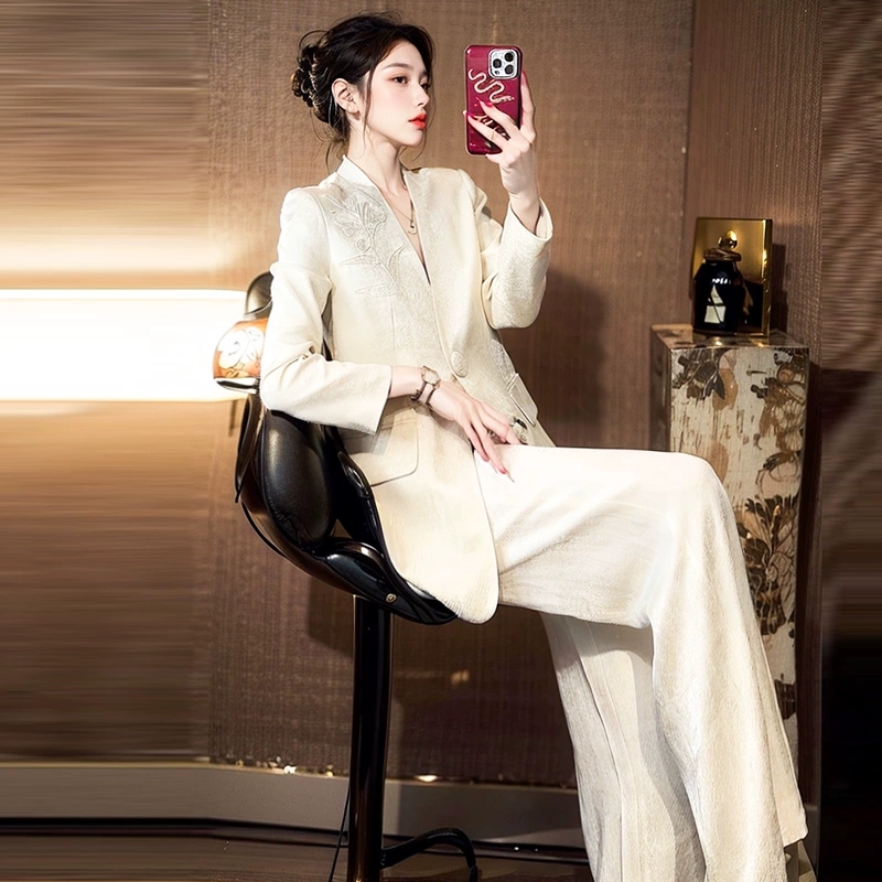 2025年春季轻熟风优雅气质名媛女神范提花v领西装阔腿裤两件套装