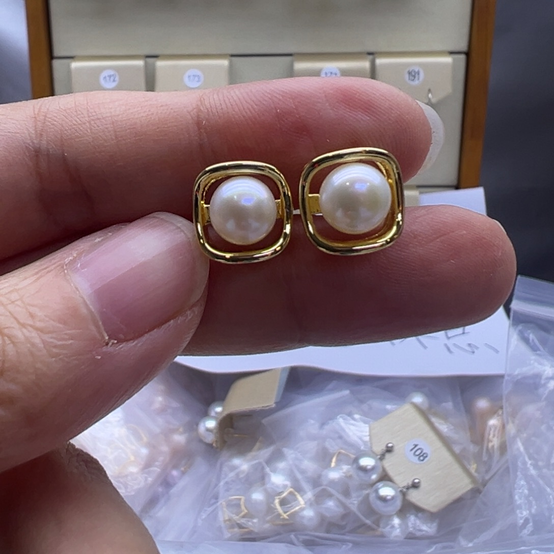 淡水珍珠耳饰未镶嵌