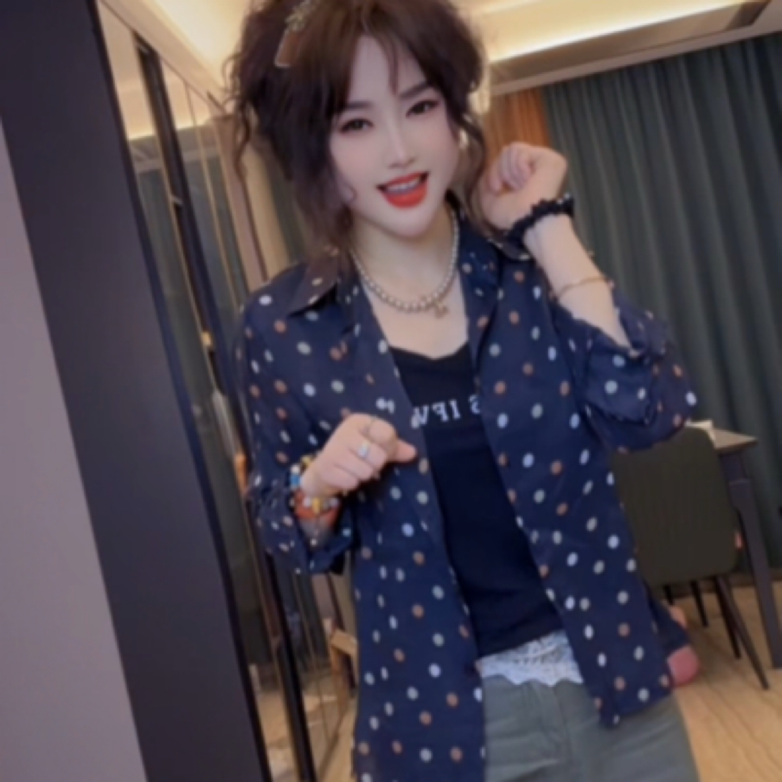 港风气质感波点印花设计时尚衬衫女款春季新款防晒外搭上衣衬衫女