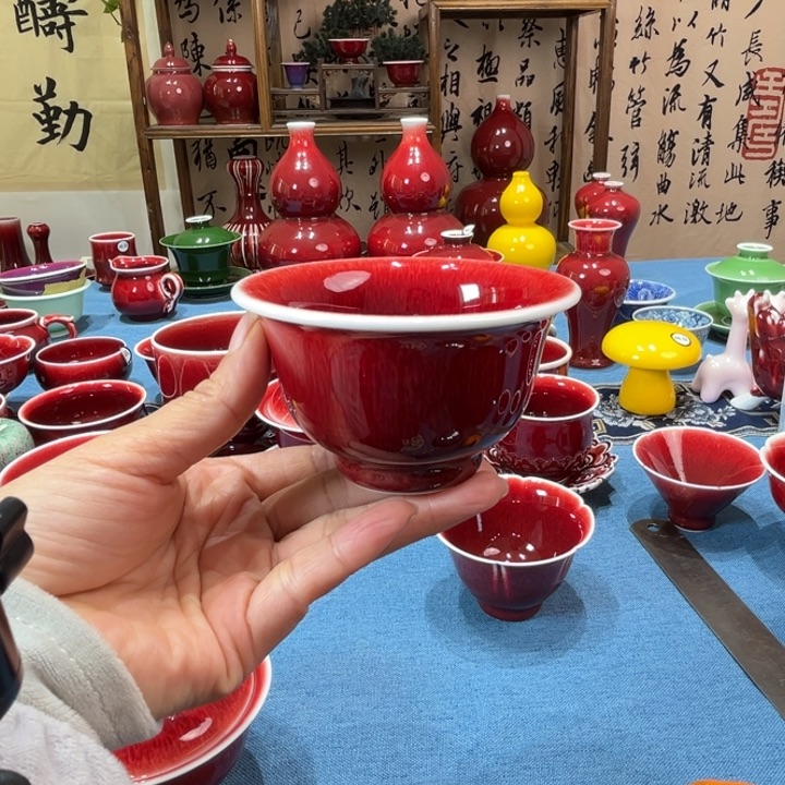 景德镇陶瓷压手杯