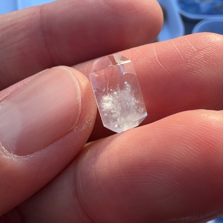 未镶嵌颈饰水晶吊坠