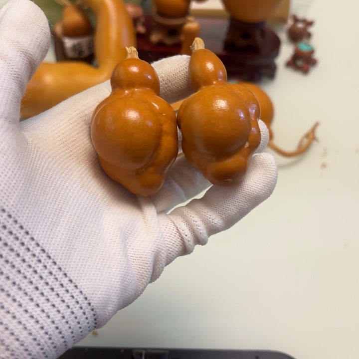 N***n天然手捻老皮葫芦