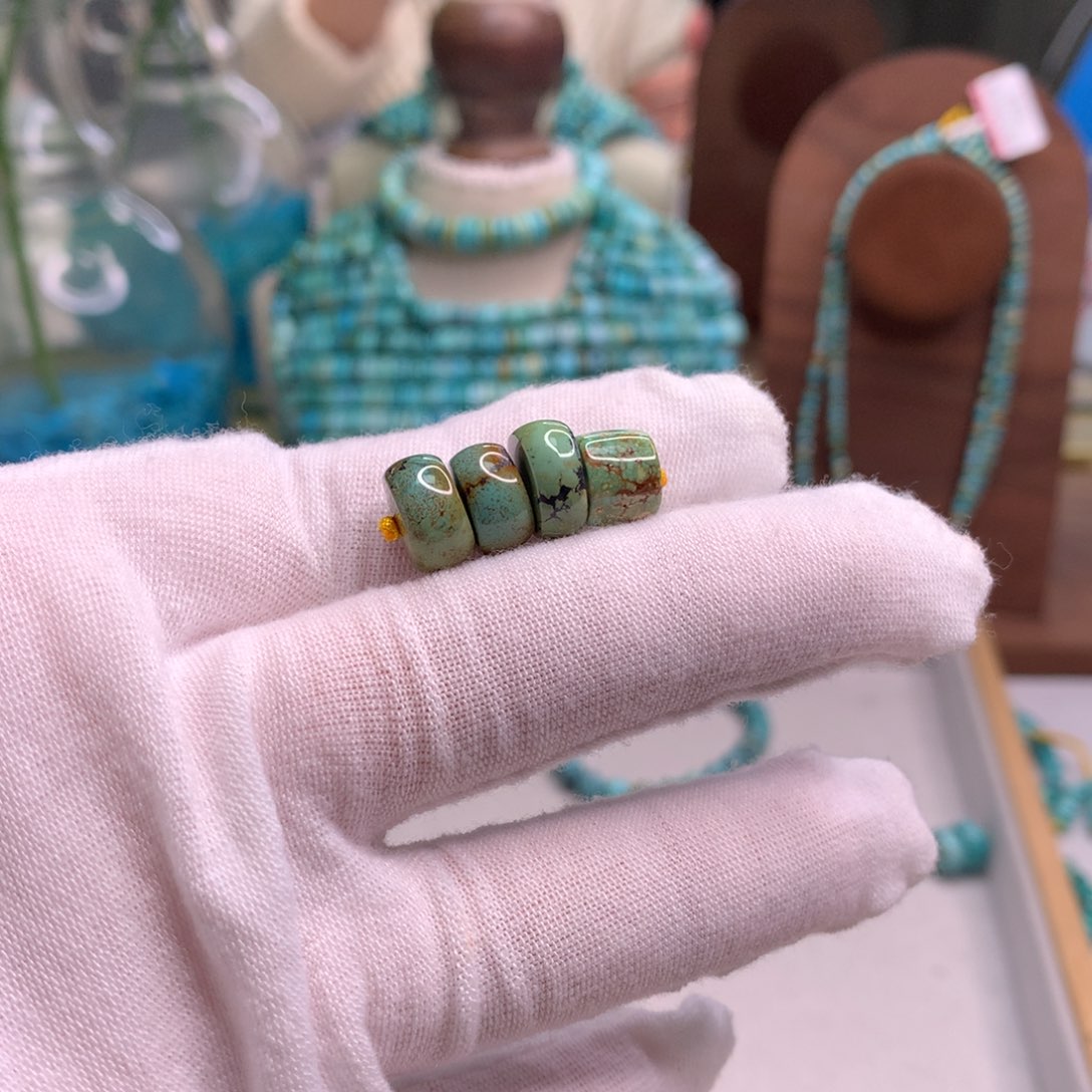 绿松石未镶嵌饰品