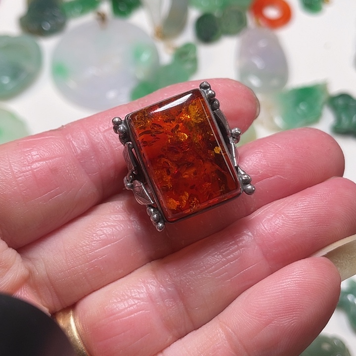 彭***琥珀未镶嵌戒指挂件