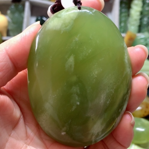 蛇纹石玉手把件未镶嵌