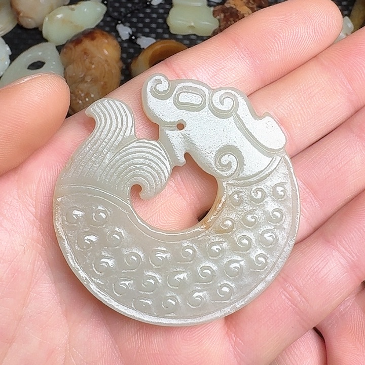 和田玉颈饰未镶嵌