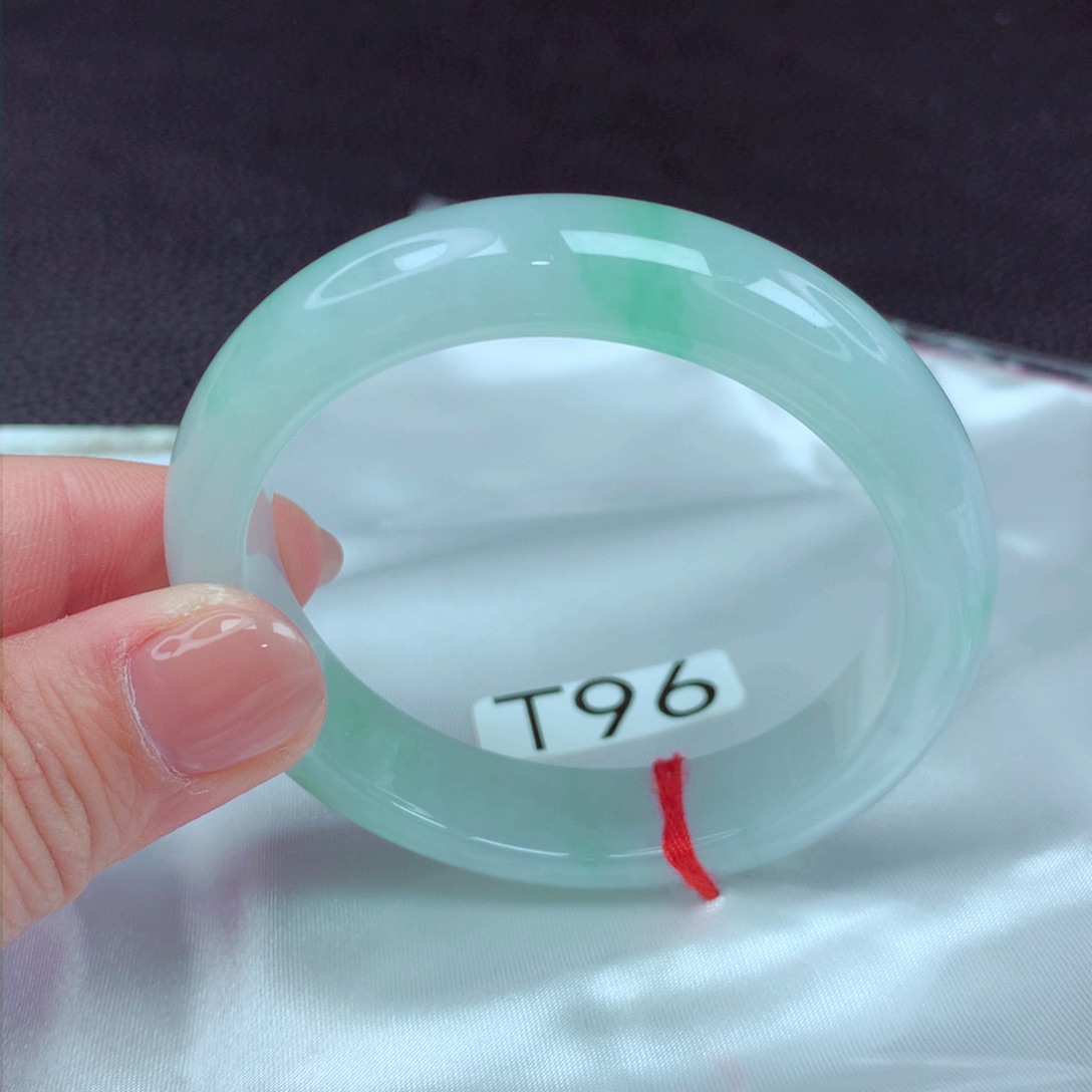 翡翠手镯未镶嵌手镯88