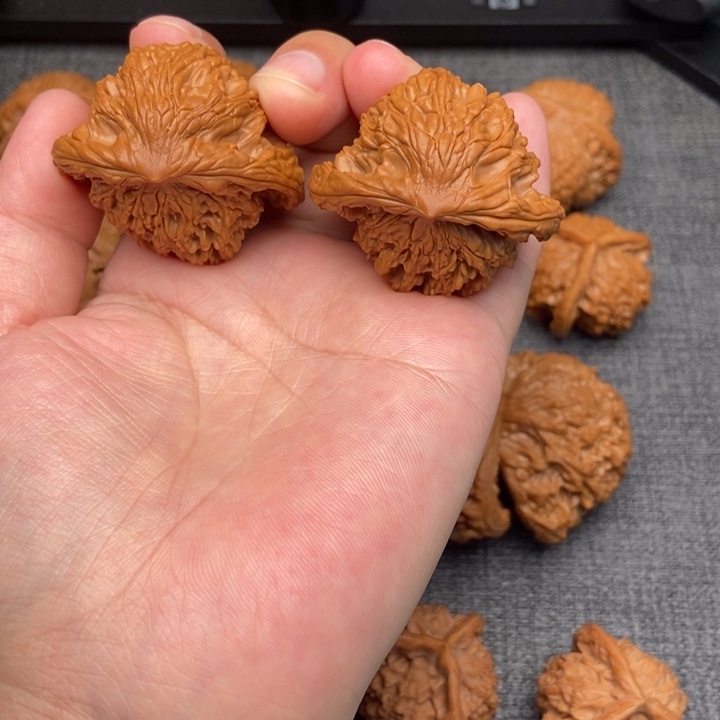 文玩核桃把件虎头蛇42