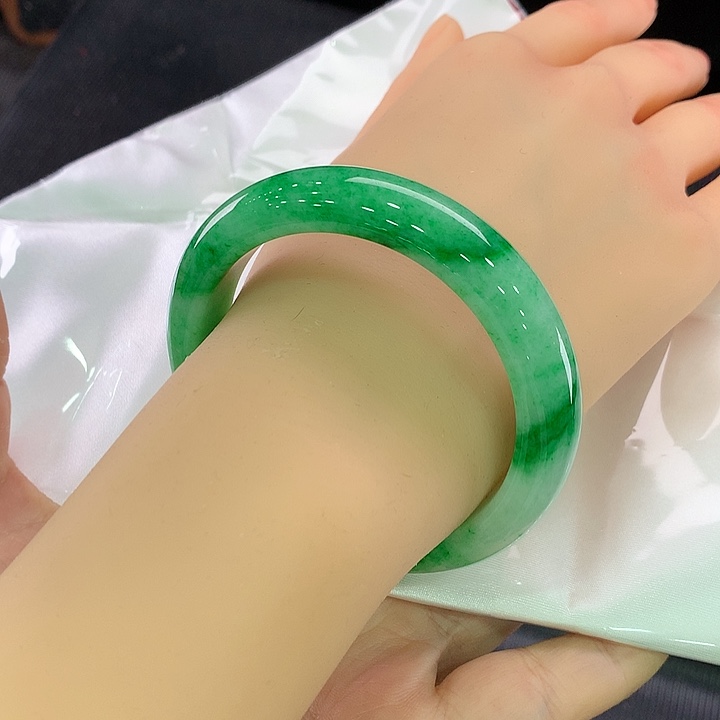 翡翠手镯未镶嵌正圈55