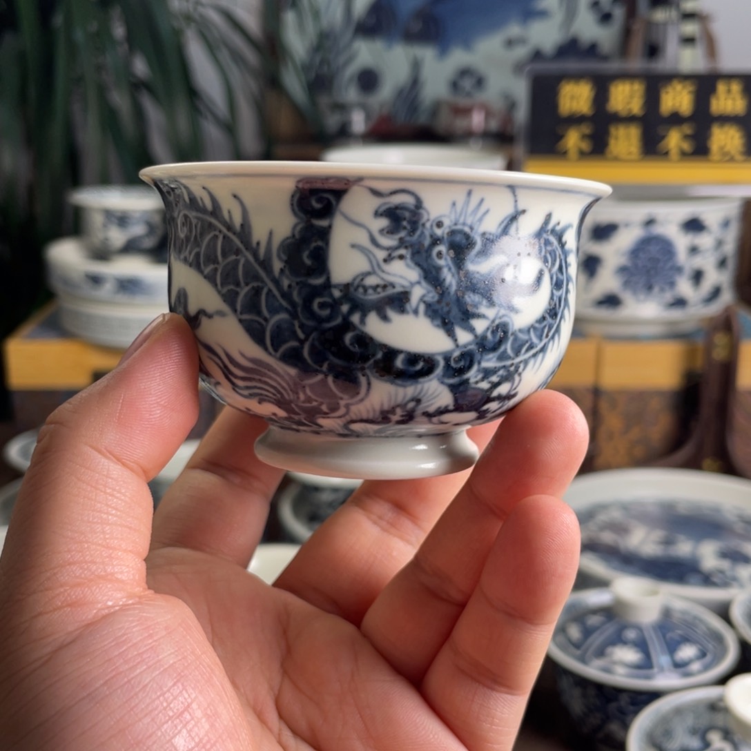 元青花鱼化龙杯子微瑕