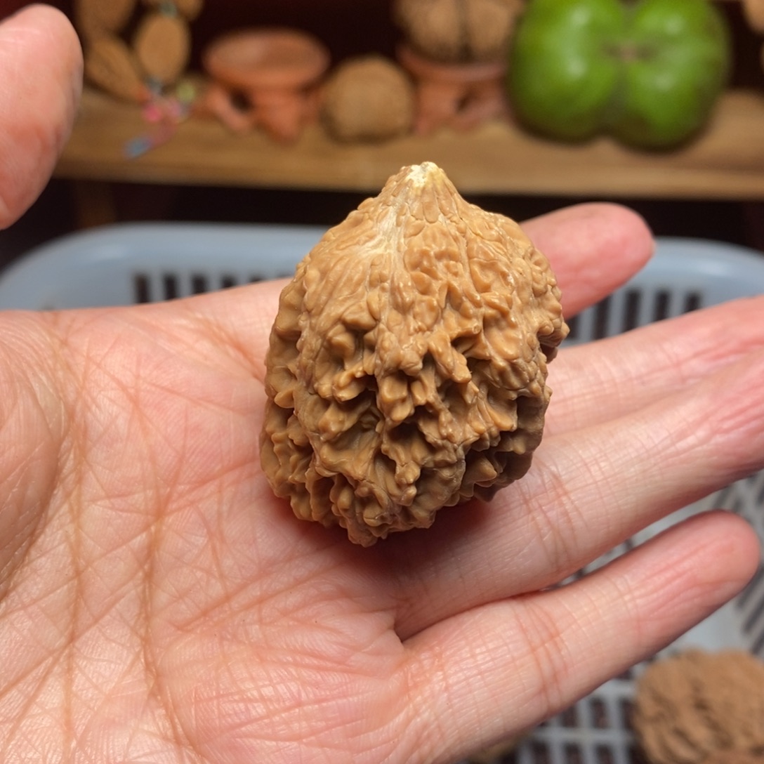 鸿***把件文玩核桃尺寸