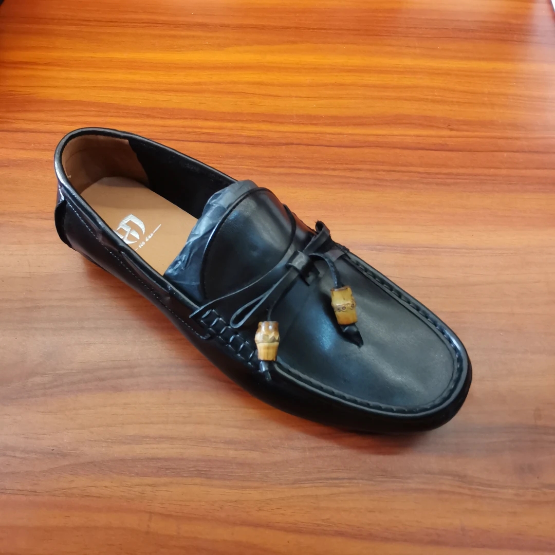 广州男士休闲豆豆鞋，流苏鞋，头层牛皮制作，四季新款，皮鞋码下单