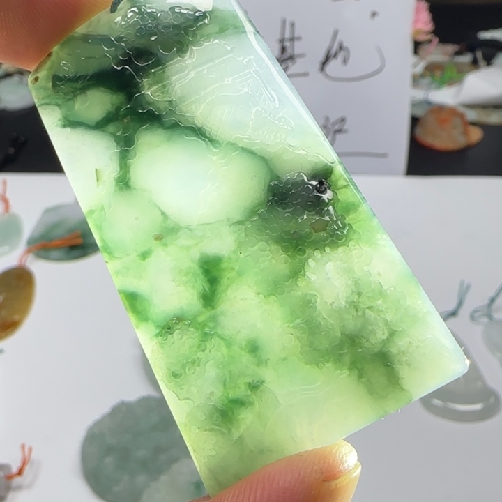 颈饰未镶嵌翡翠山水