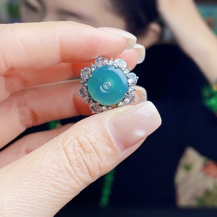 翡翠银S925镶嵌颈饰多样性