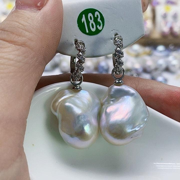 银S925镶嵌耳饰淡水珍珠