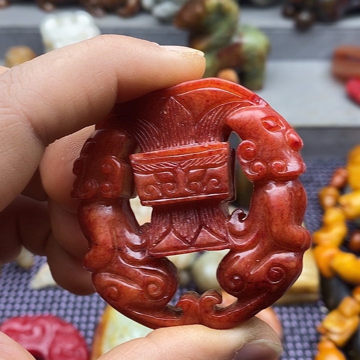 未镶嵌蛇纹石玉颈饰