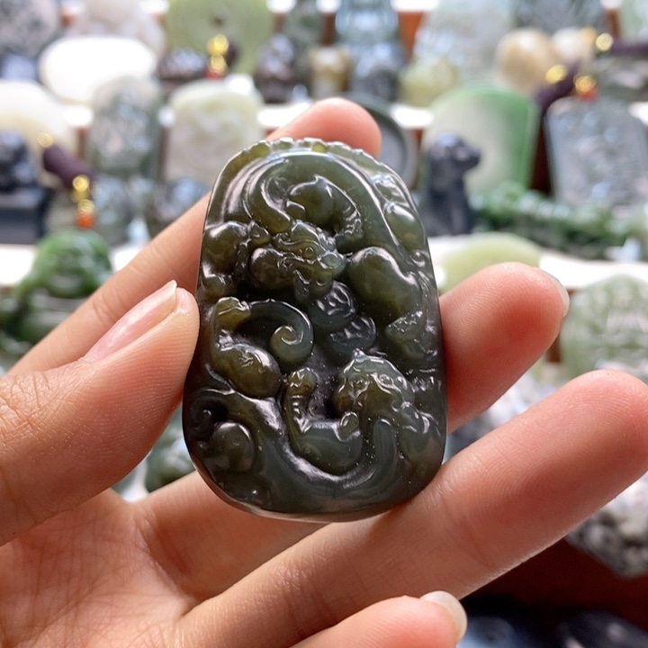 和田玉颈饰未镶嵌