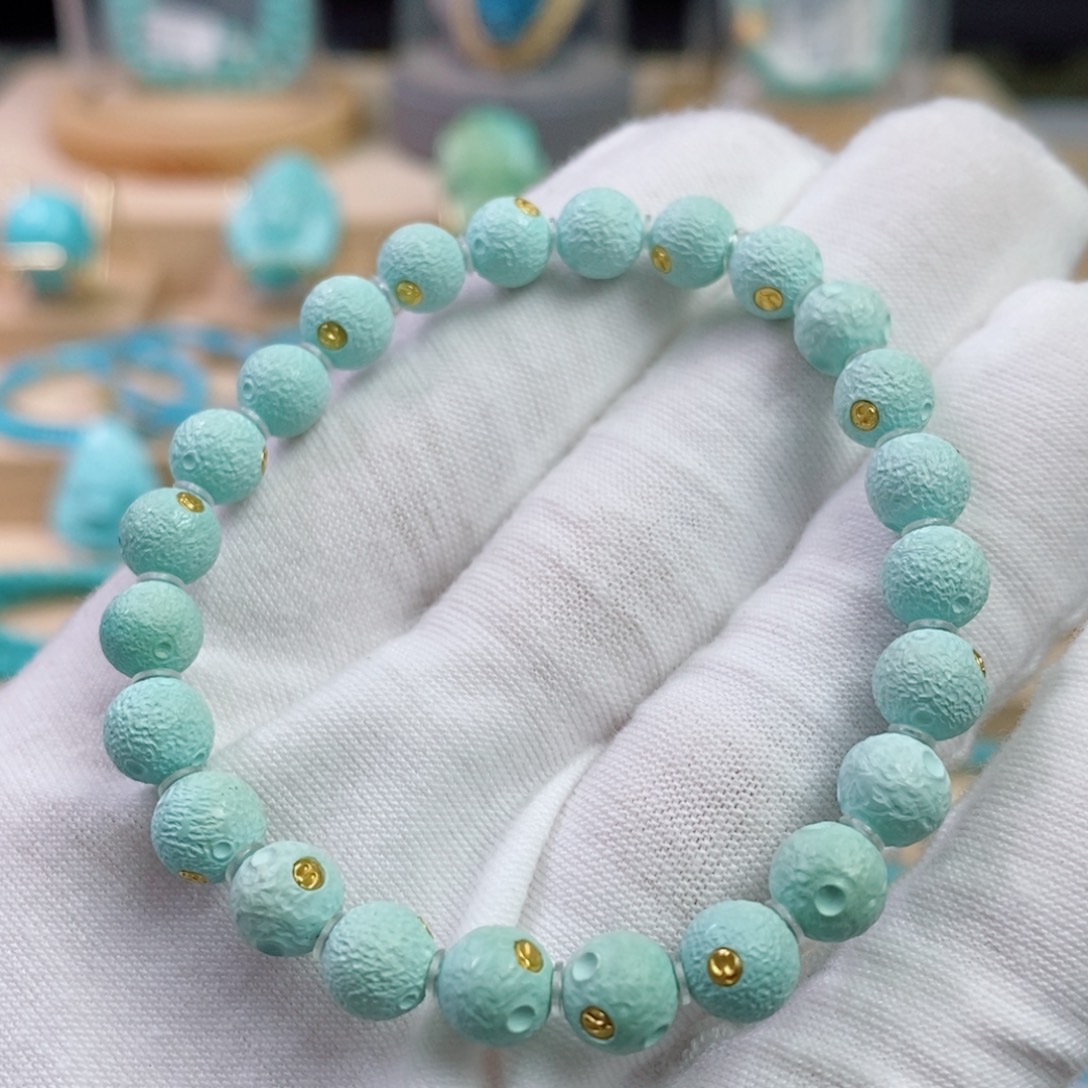 绿松石未镶嵌珠宝奇石