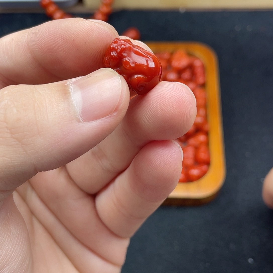 未镶嵌4瓦西火焰红卡11*16貔貅一个南红玛瑙