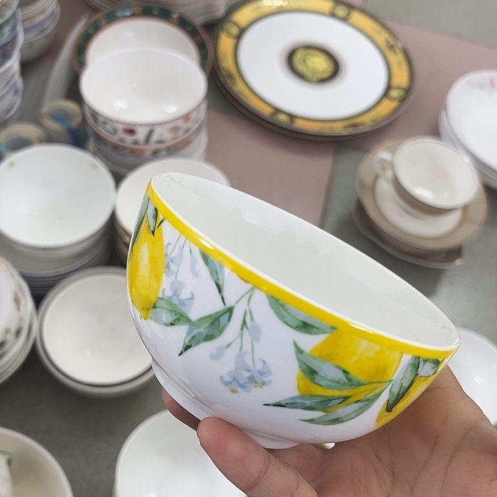 糊***涂新骨瓷默认微瑕，柠檬4.5英寸4个