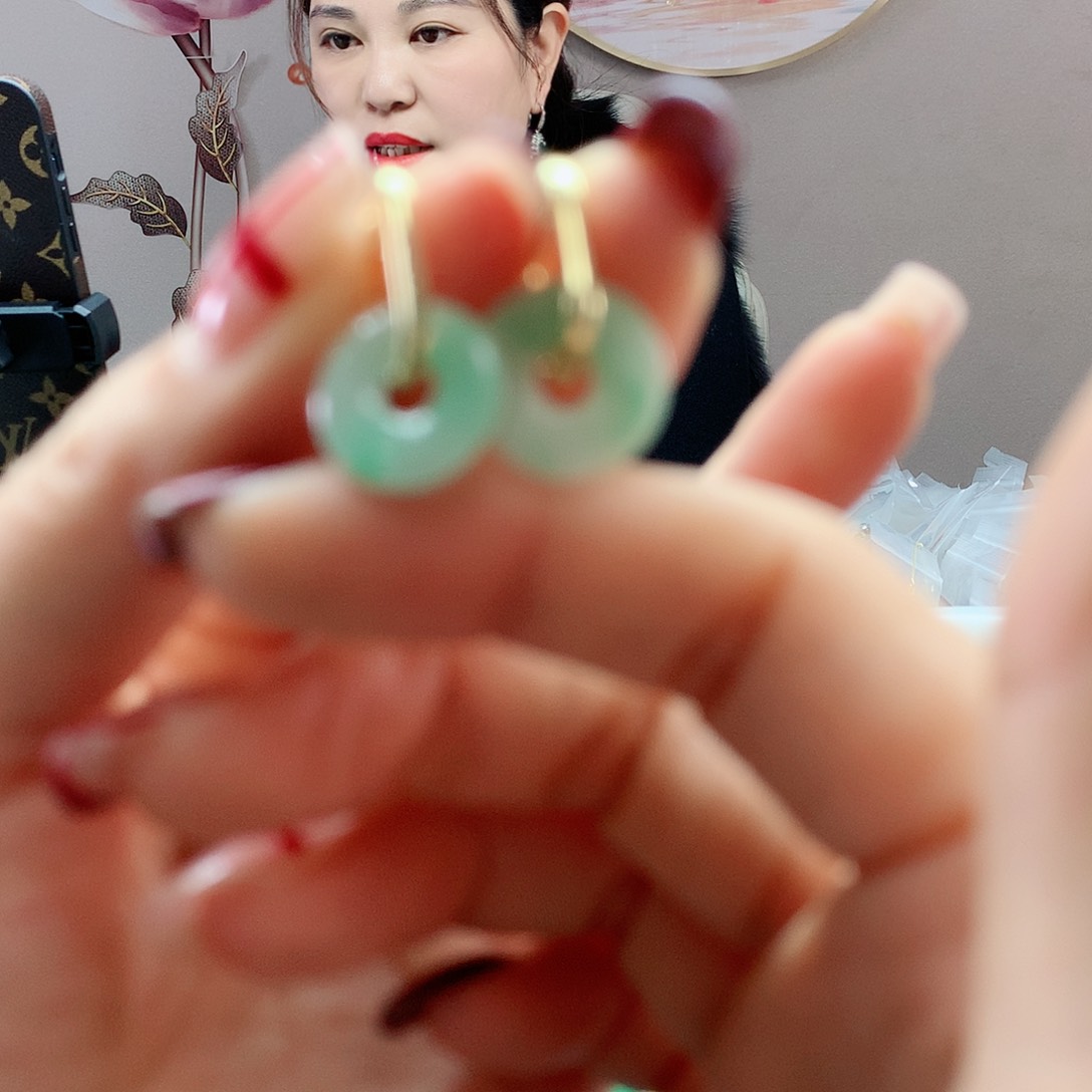 【闪购商品】翡翠耳饰未镶嵌，