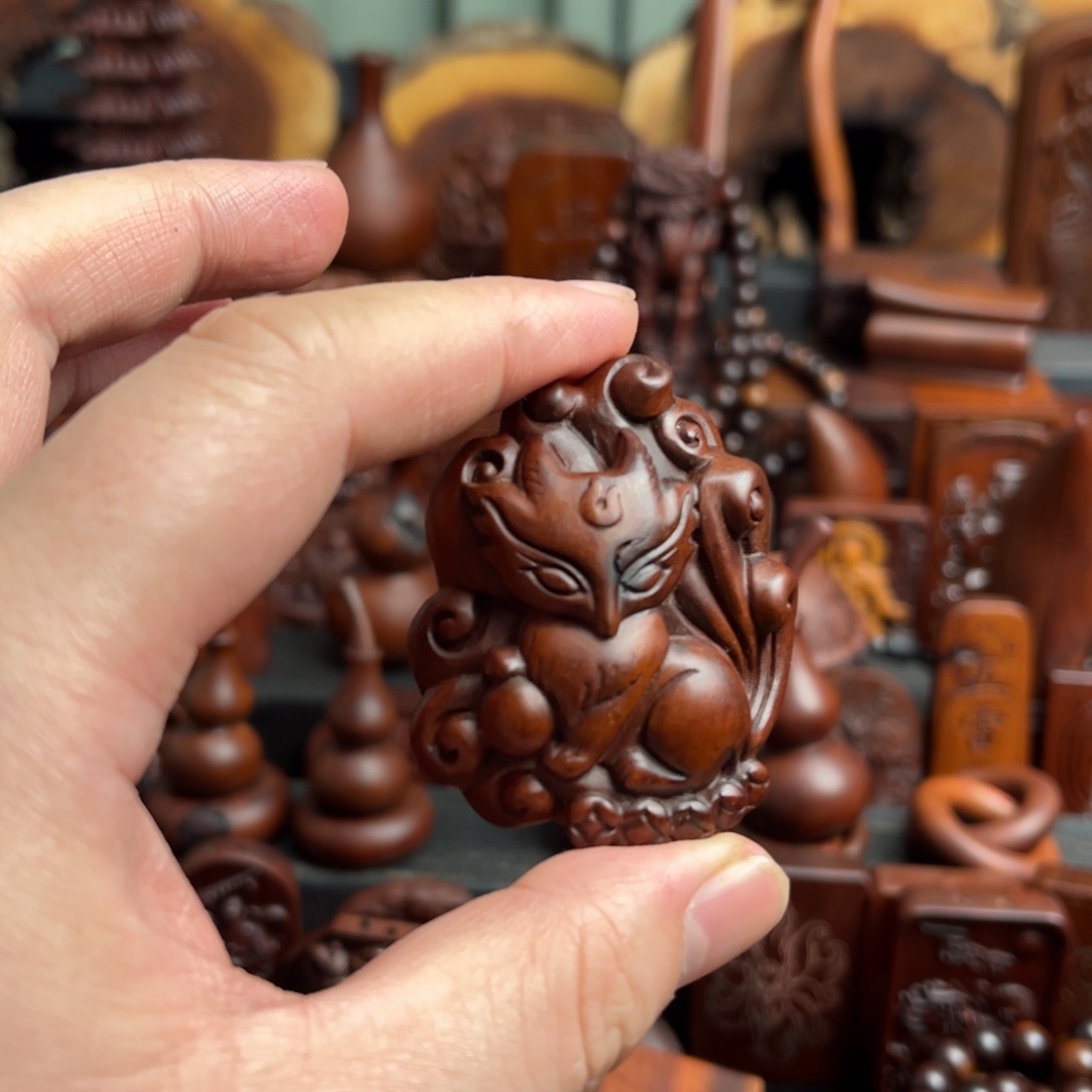 枣木一**?雷击枣木小狐狸