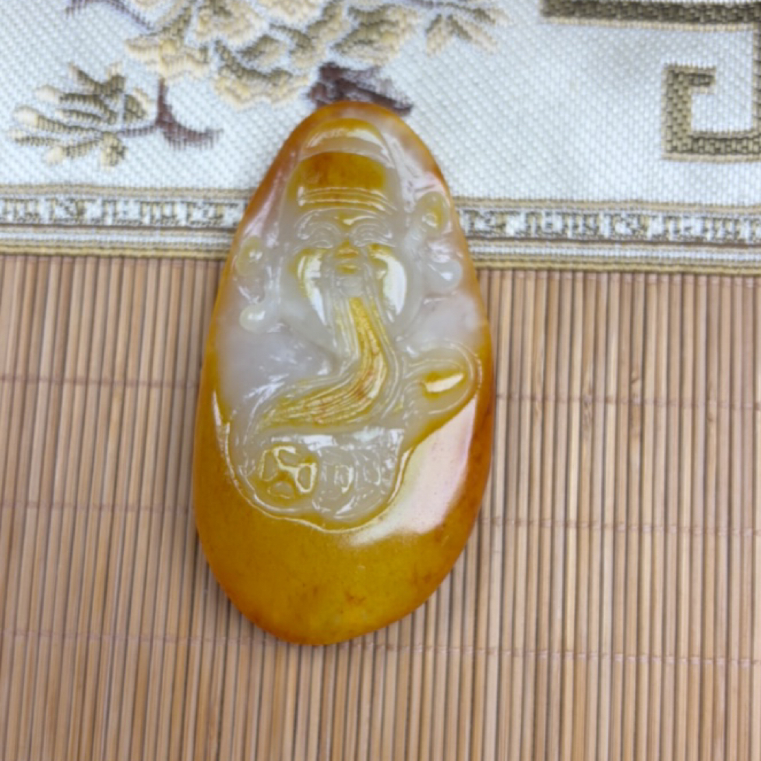 新疆和田玉，101克，财神爷