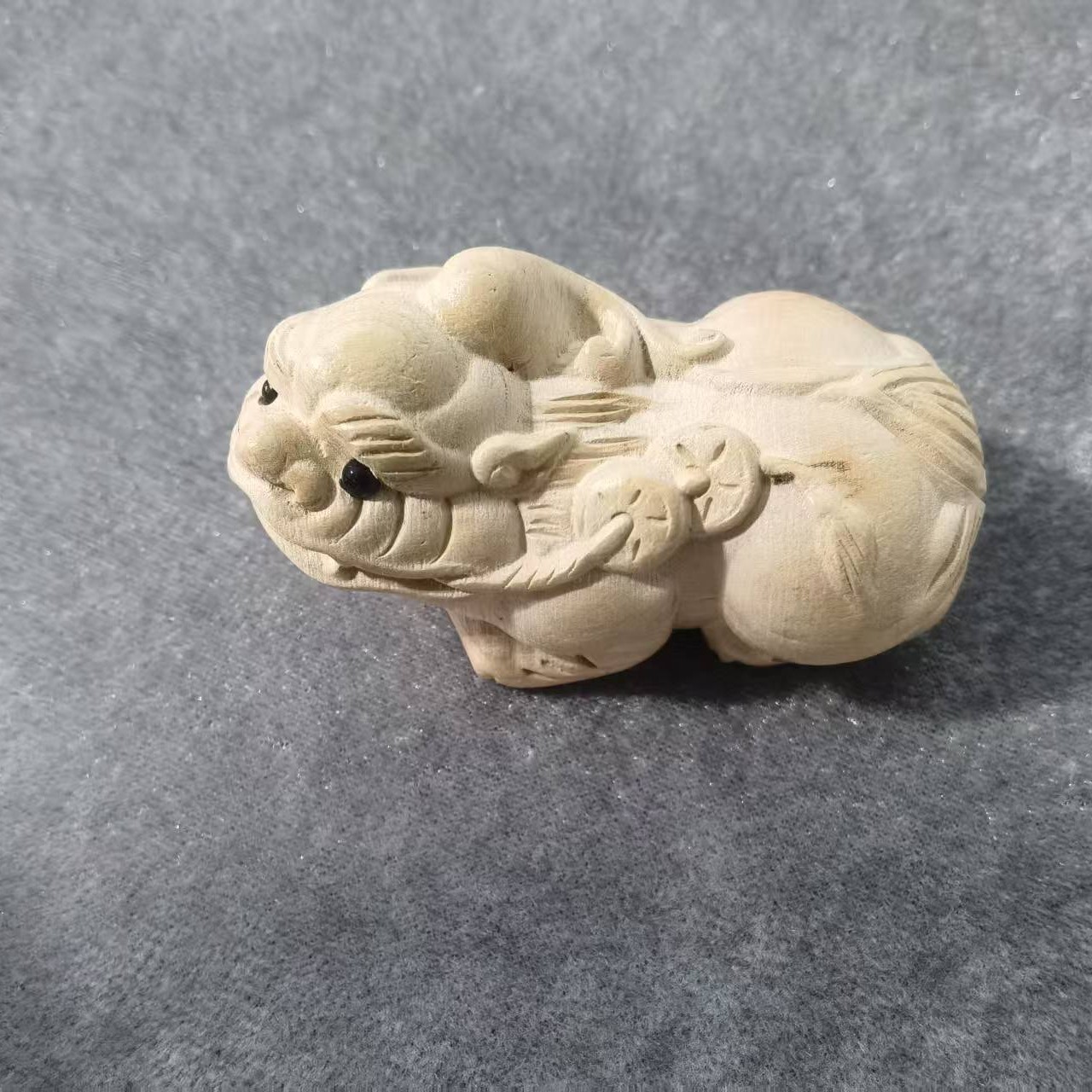 约8.5厘米 纯桃木貔貅手把件 家居装饰工艺礼品