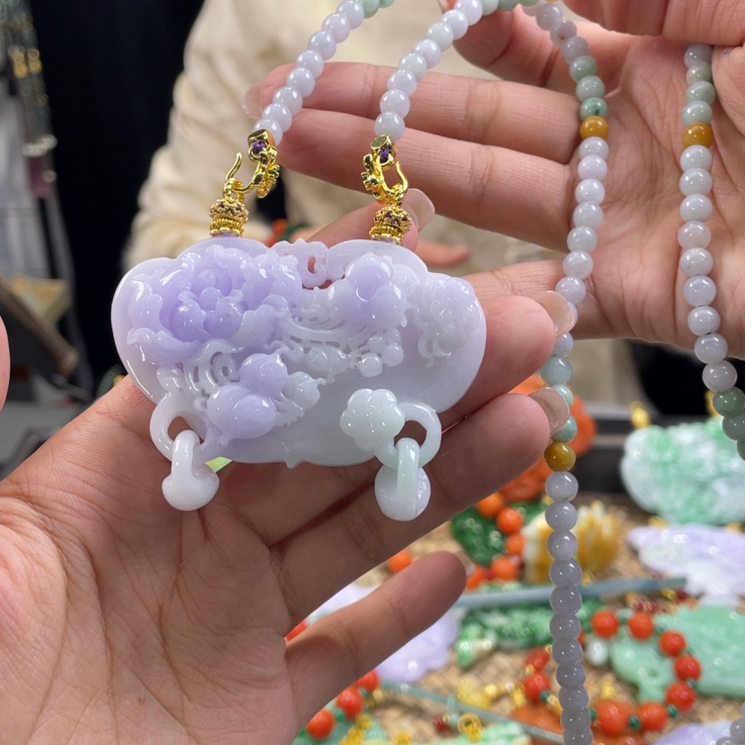 翡翠颈饰未镶嵌代编织