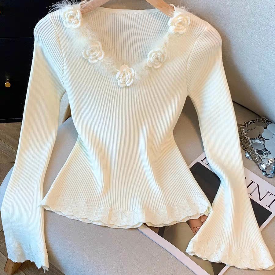 法式高级感领口立体花朵喇叭袖口针织上衣