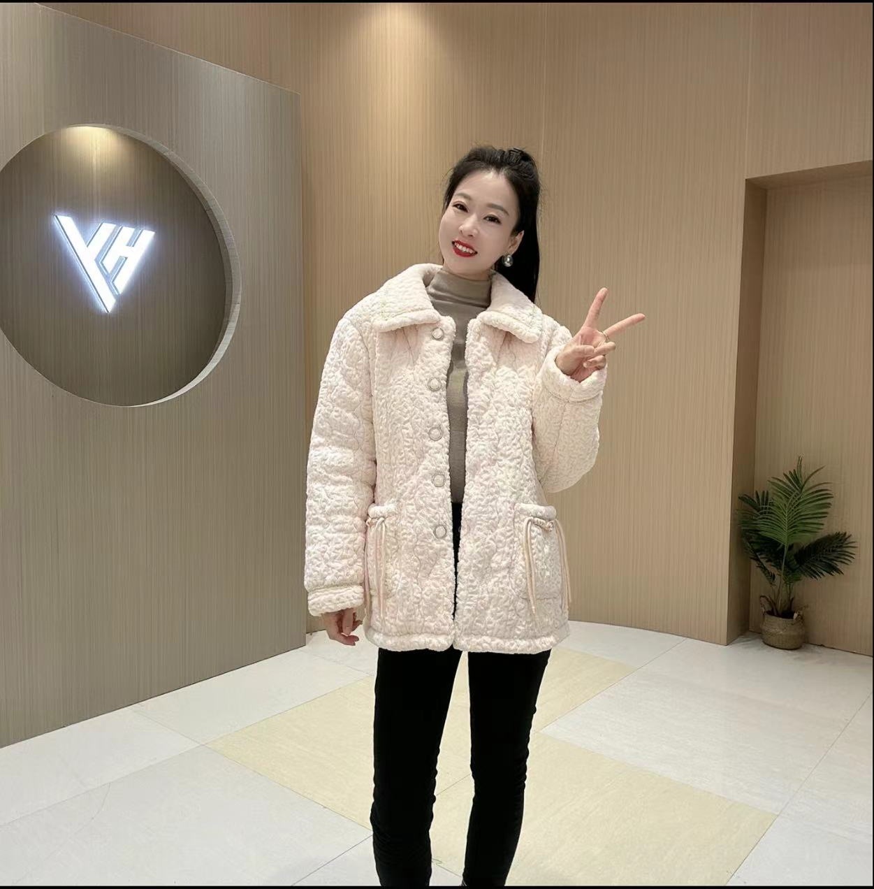 （宏源E家）冬季女士甜美加绒保暖加厚时尚家居服睡衣套装（S718）