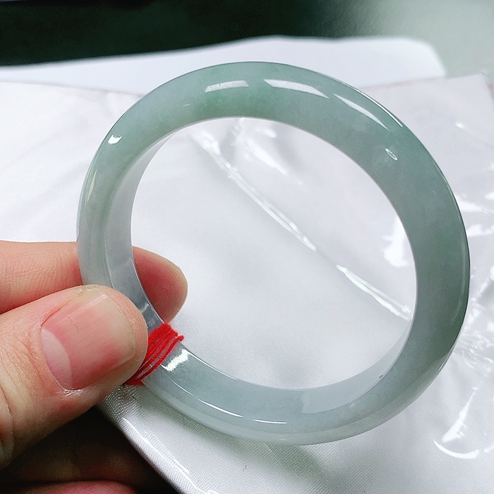 翡翠手镯（圆镯）未镶嵌翡翠手镯 未镶嵌