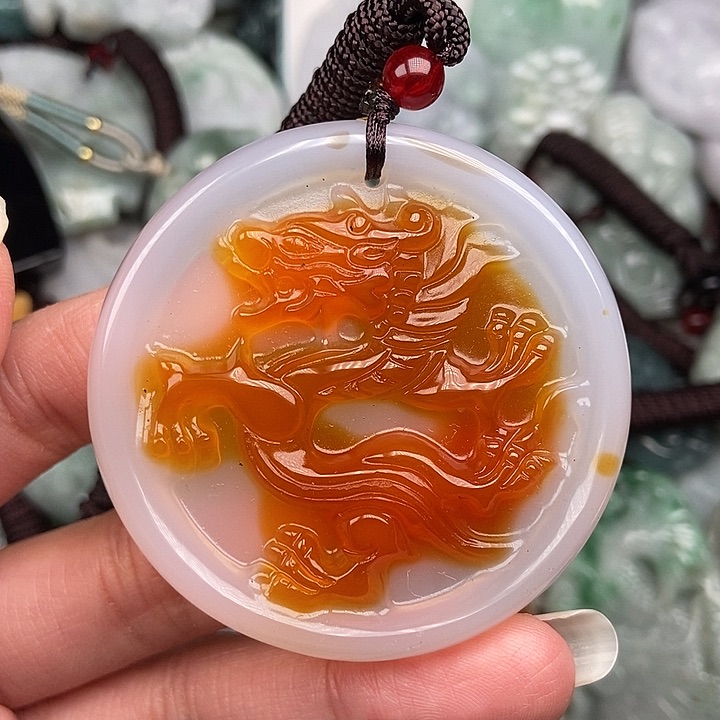 颈饰未镶嵌翡翠龙