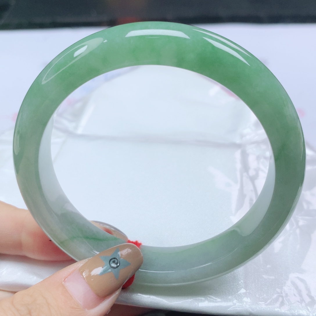 翡翠未镶嵌手镯翡翠61.1半山水正圈