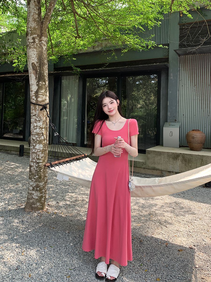 纯色方领短袖连衣裙女秋季韩系垂感高腰长裙收腰显瘦A字大摆裙