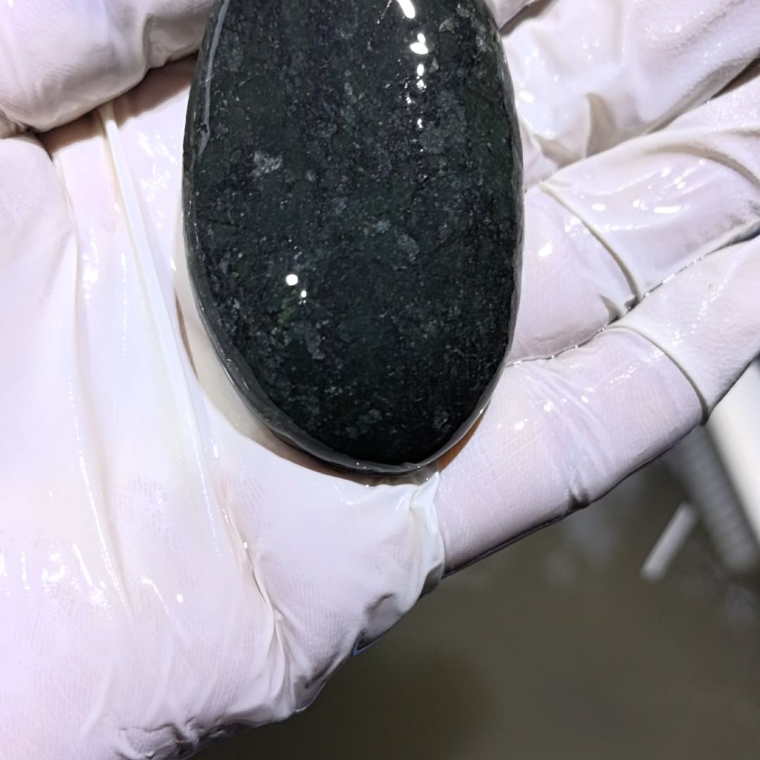 用***7藏玉药王石原石一个