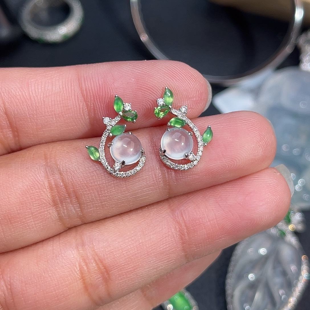 翡翠18K金镶嵌耳饰蛋面