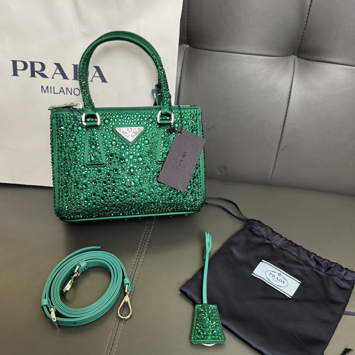未使用 Prada/普拉达 普拉达新款重工全钻限定款杀手包