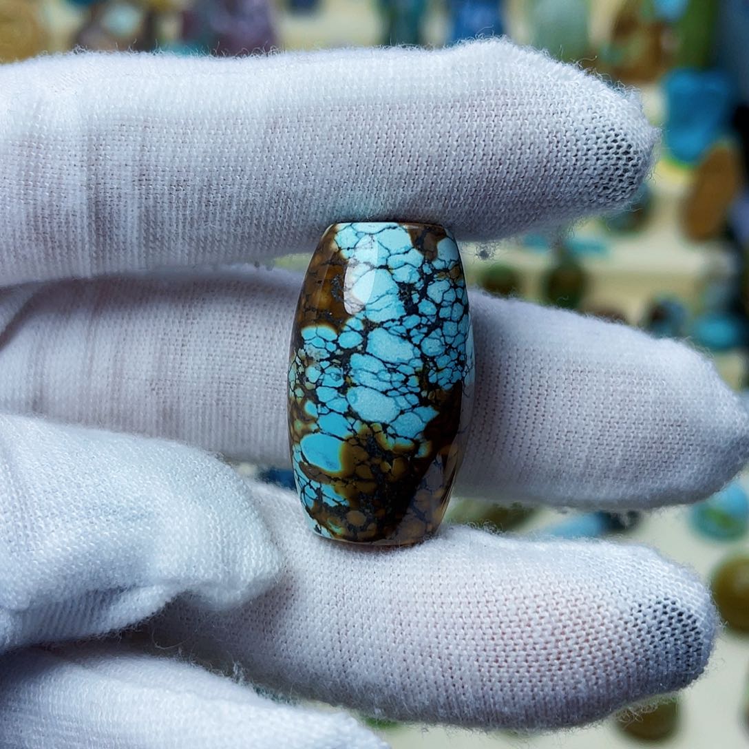 绿松石颈饰未镶嵌