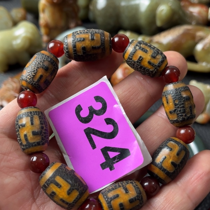 玛瑙/玉髓颈饰合金