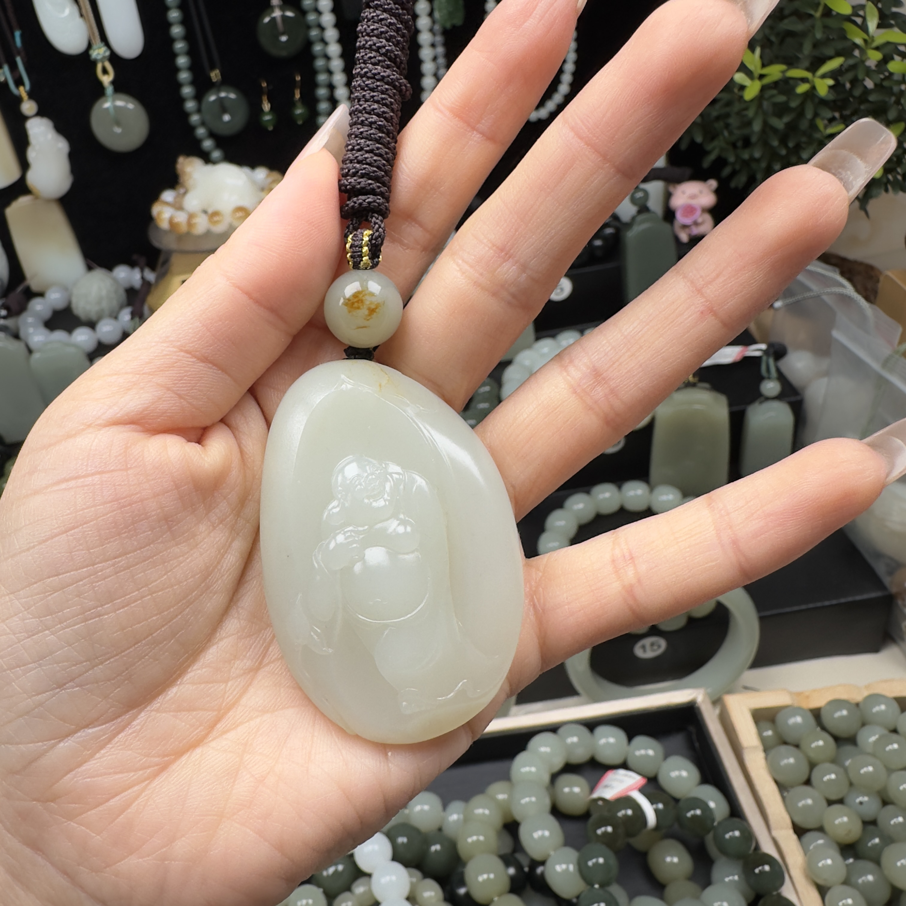 天然和田玉新疆料子手工雕刻佛公