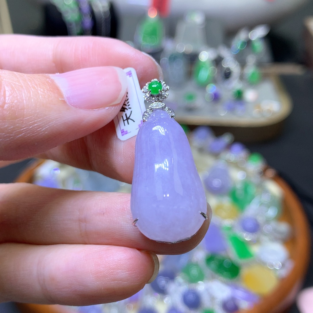 【闪购商品】翡翠颈饰18K金镶嵌翡翠吊坠项链