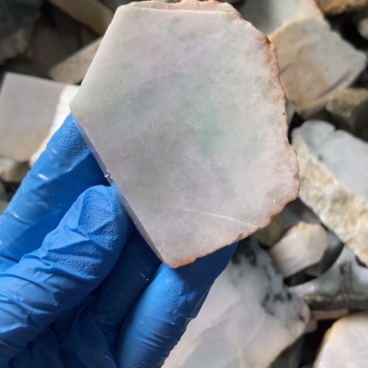 翡翠颈饰未镶嵌天然翡翠