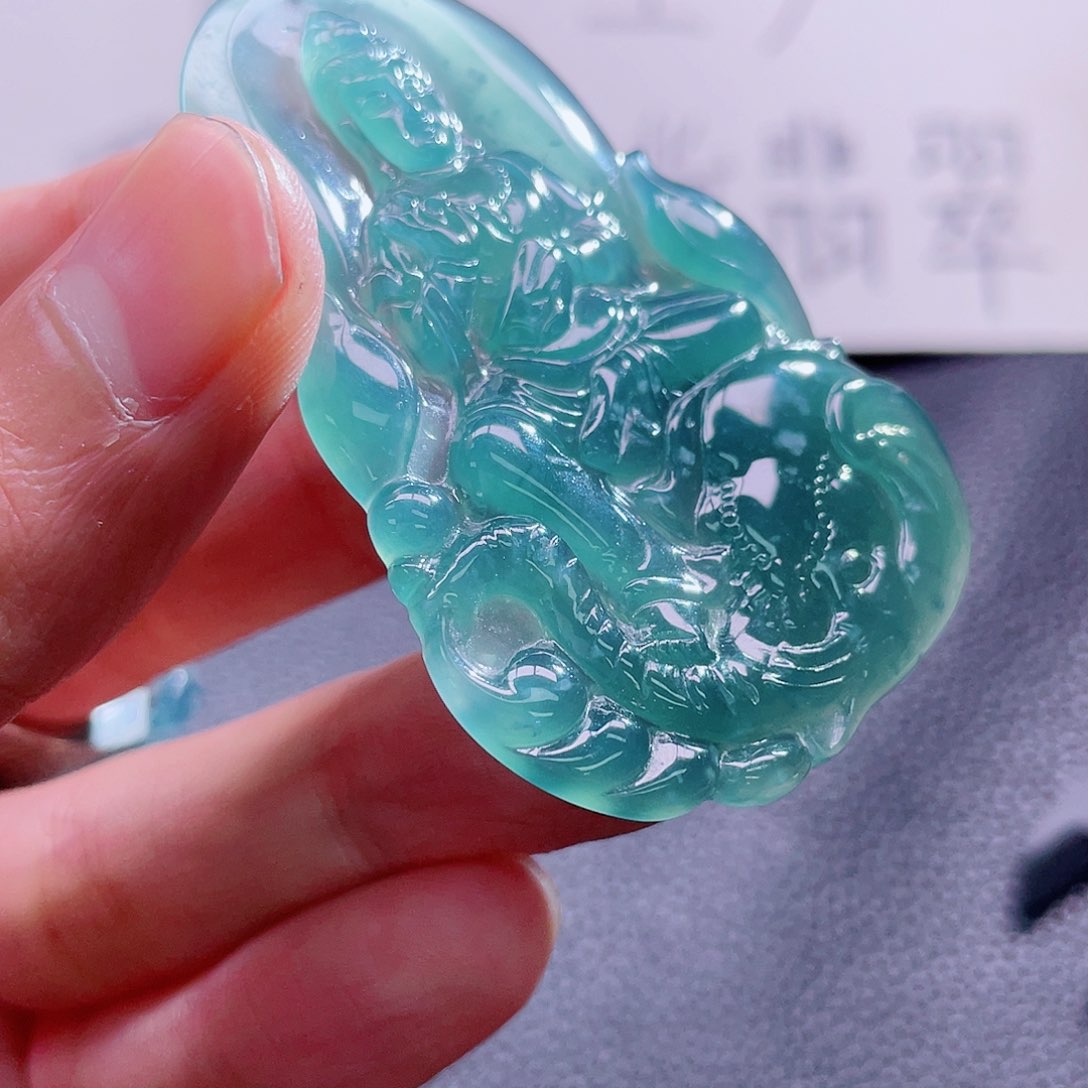 翡翠颈饰未镶嵌888888888