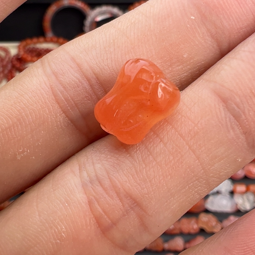 南红玛瑙未镶嵌颈饰白菜