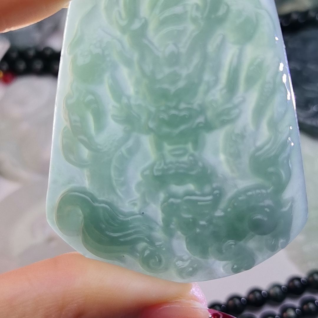 翡翠颈饰未镶嵌天然的A货翡翠多样性发货