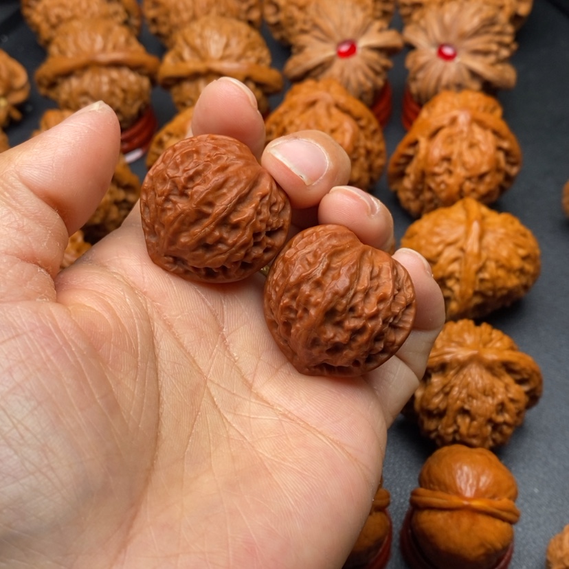 【闪购商品】文玩核桃把件糖心