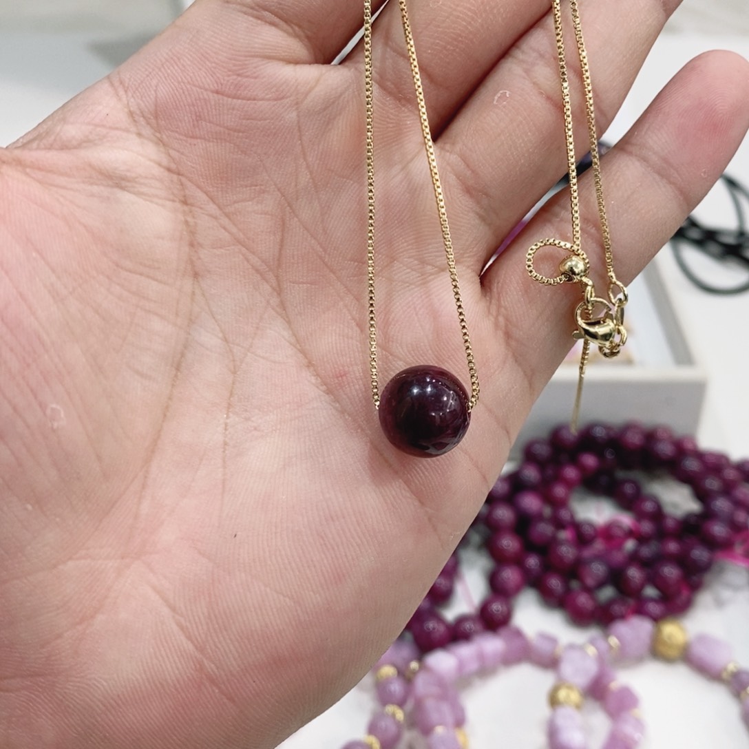 银S925镶嵌吊坠红宝石