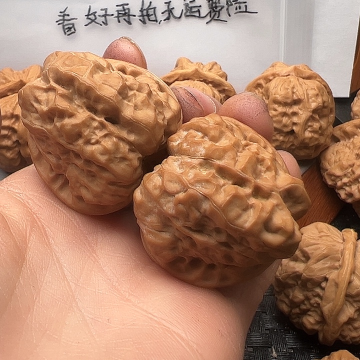 张***翔吊坠文玩核桃蛤蟆