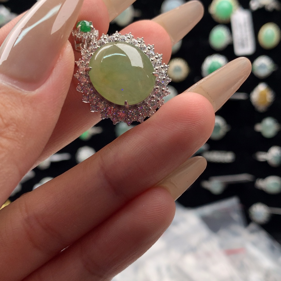 颈饰银S925镶嵌翡翠吊坠